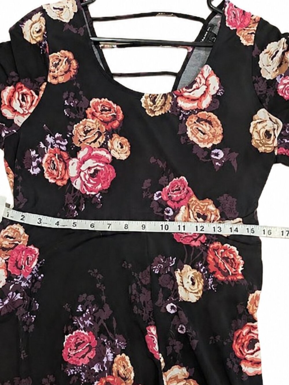 Torrid Floral Skater Dress Size 1 Black Rose Print Lattice Back - Picture 4 of 4
